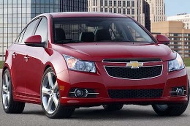 Có nguy cơ mất lái, Chevrolet Cruze 2011 bị thu hồi 